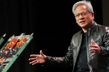 黄仁勋称AI热潮才刚刚开始，人工智能将无处不在